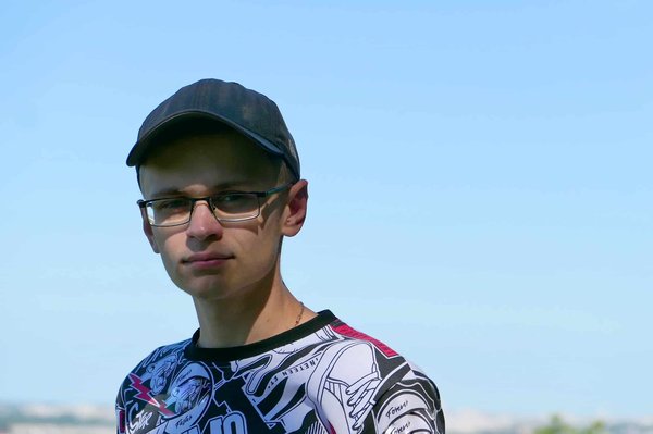 Où trouver les meilleurs produits de Dragon Ball Z, tels que des t-shirts, des figurines, des sweats, des lampes et plus encore ?